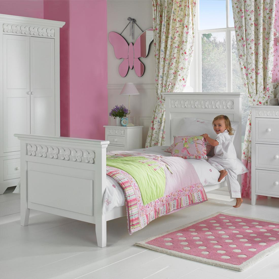 White bedroom discount set for girl